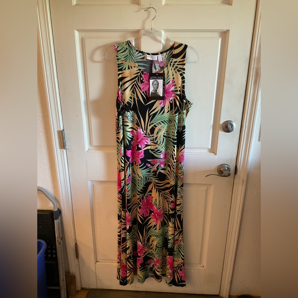 NWT Attitudes by Renee beautiful multicolor tropical maxi dress